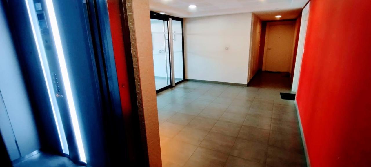 Mambrillo Parking Netflix Disney Prime Avignon Luaran gambar