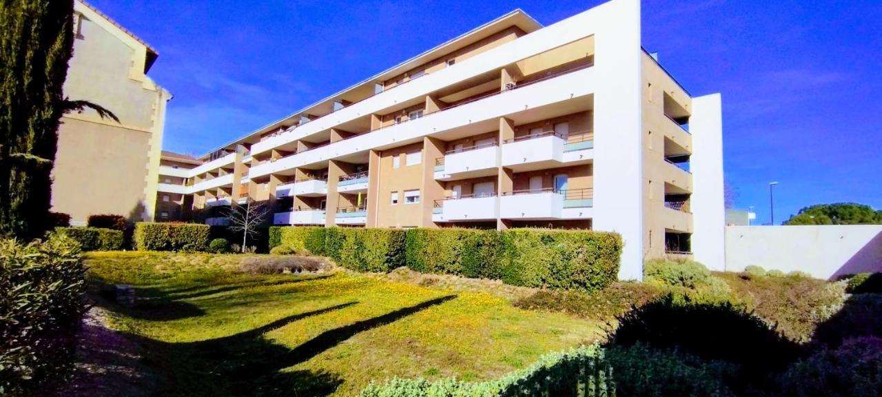 Mambrillo Parking Netflix Disney Prime Avignon Luaran gambar
