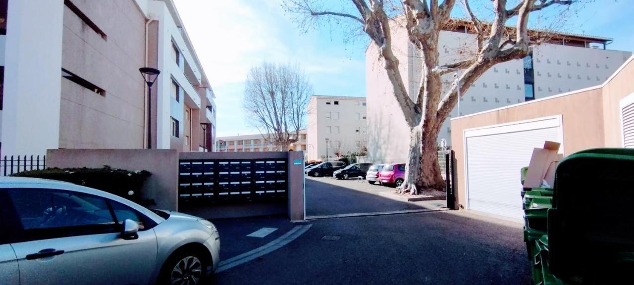 Mambrillo Parking Netflix Disney Prime Avignon Luaran gambar